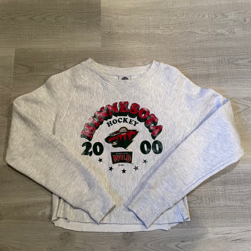 women’s cropped crewneck